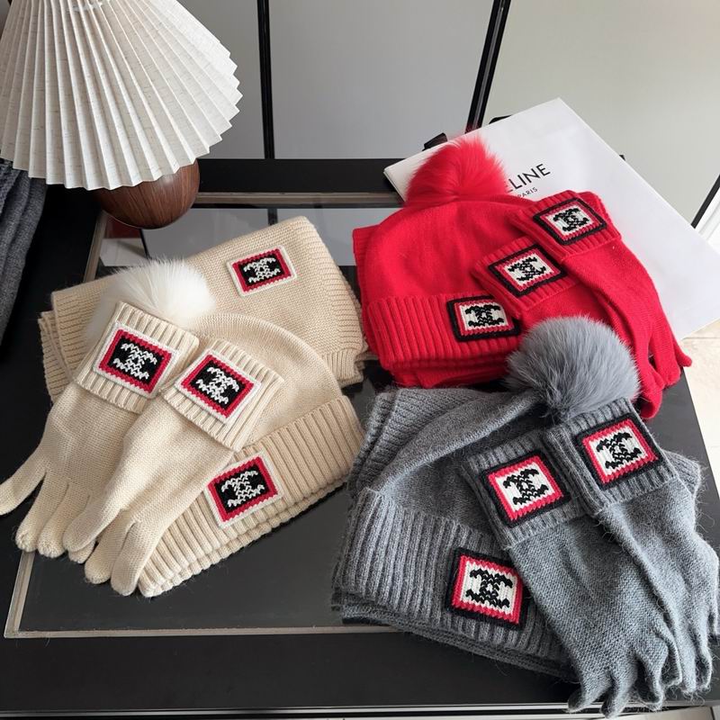 Chanel  scarf hat gloves dx10